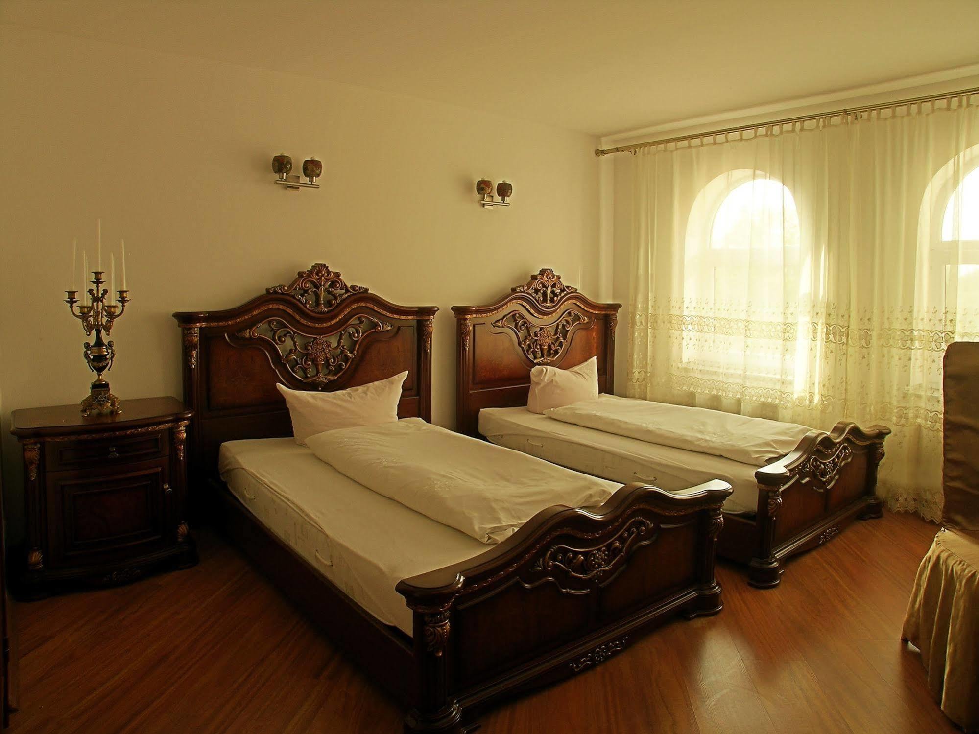 My Warsaw Residence - Czarny Kot ภายนอก รูปภาพ